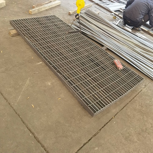 鋼格柵鋼格板G403/30/100：防滑、防腐與高強(qiáng)度