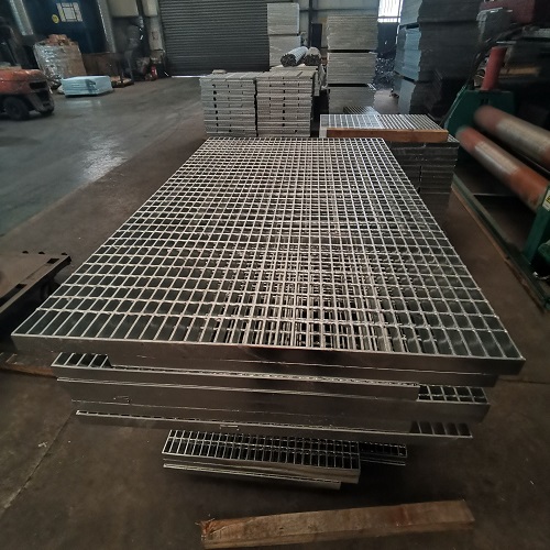 熱浸鋅防腐g403/30/100鋼格板鋼格柵港口中的應用：四大優(yōu)勢