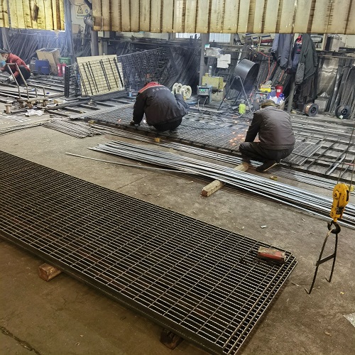 鋼結(jié)構(gòu)平臺(tái)鋼格柵鋼格板詳解