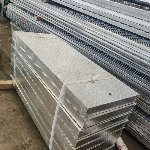 鋼格板在平臺中的應(yīng)用與耐用性優(yōu)勢