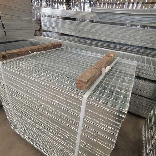 如何辨別劣質(zhì)鋼格板？看這4個細(xì)節(jié)，避免安全隱患