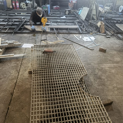 采購(gòu)鋼格板必問的6個(gè)問題，少問一個(gè)都可能踩雷