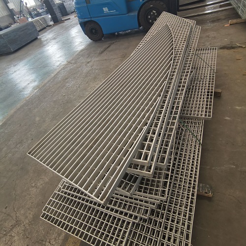 定制鋼格板 vs 標準尺寸？哪種更劃算？