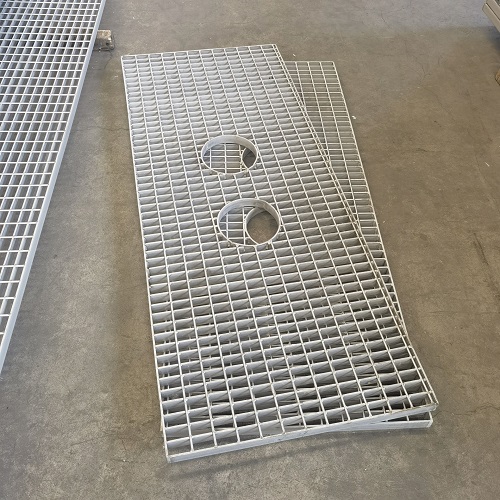 鋼格板表面處理方式對(duì)比：噴漆、鍍鋅、不銹鋼哪種更耐用？