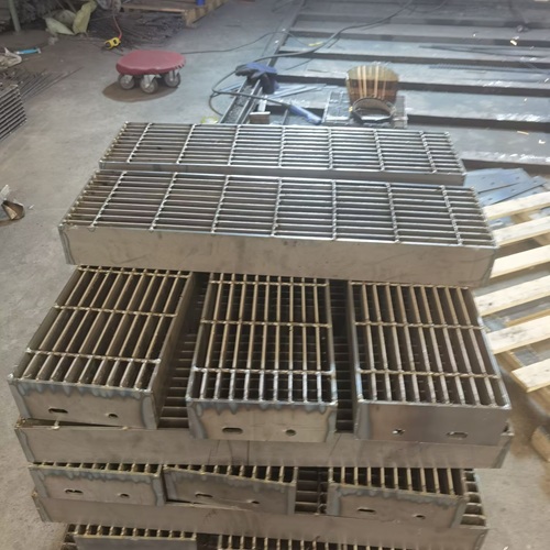 線上線下選購鋼格柵，這些差異不了解要吃大虧