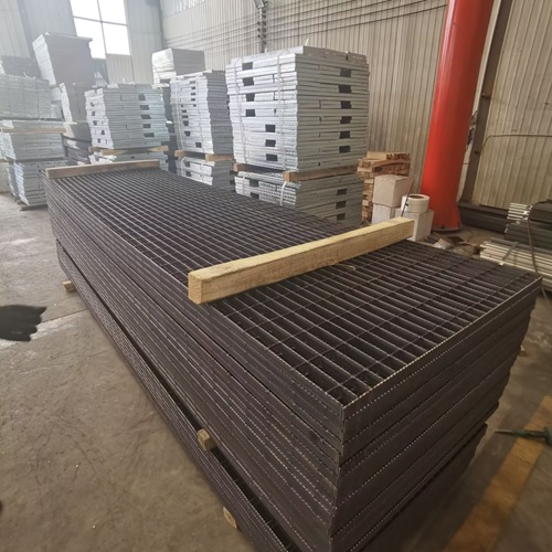 線上線下買鋼格柵有啥區(qū)別？看完再下單不后悔